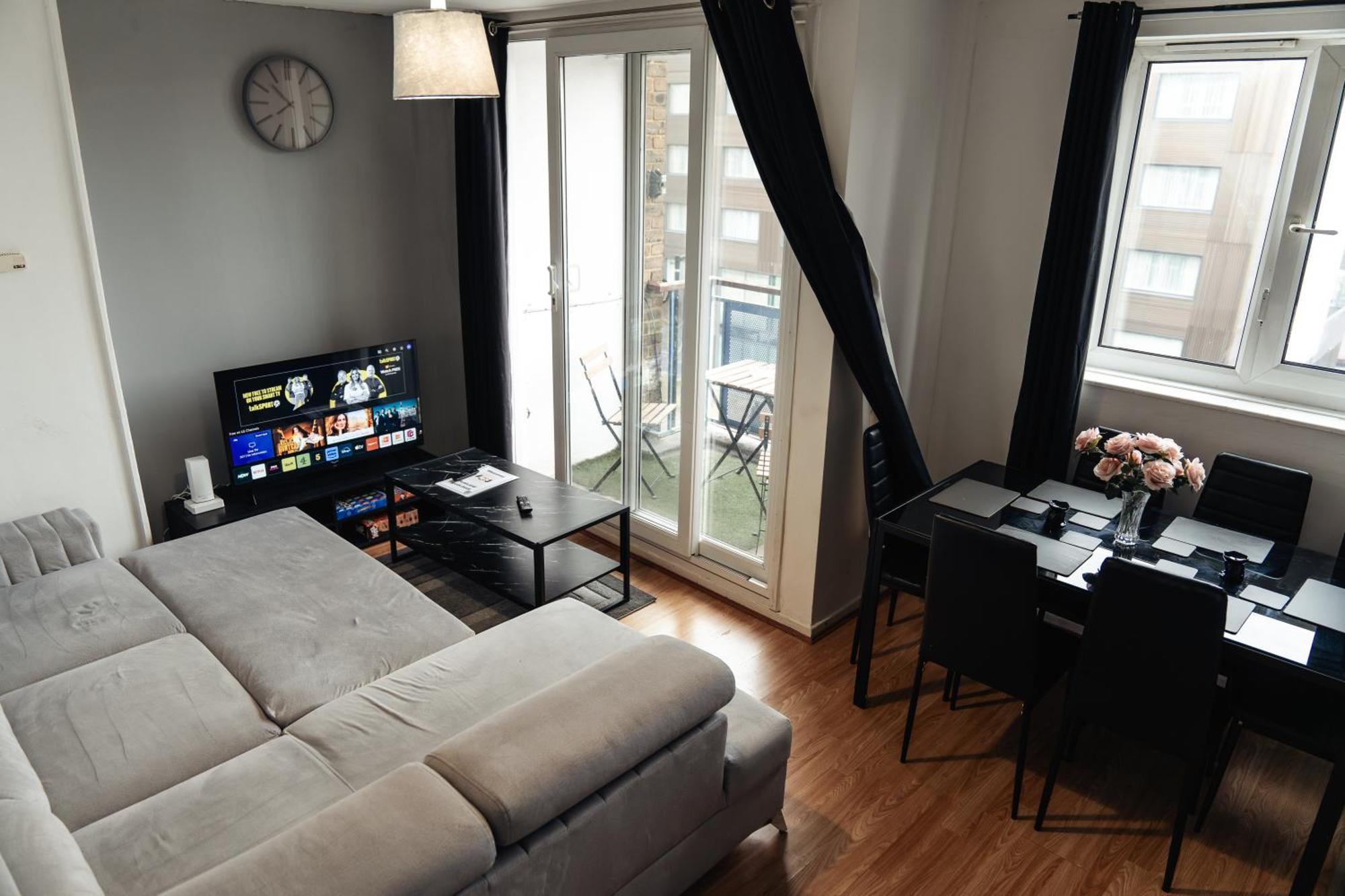 Апартаменты Shard View 2 Bed Entire Flat Лондон Экстерьер фото